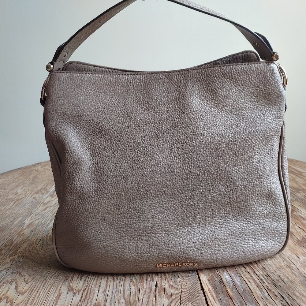 Michael Kors Heidi Tan Leather Medium Shoulder Bag